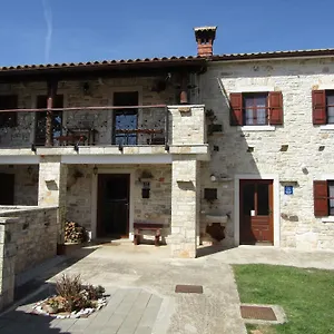Villa Sartori, Sarići